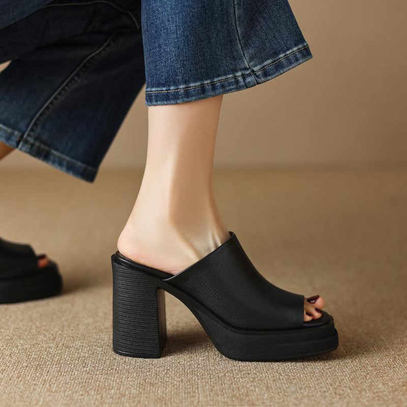 Gigi Platform Sandals