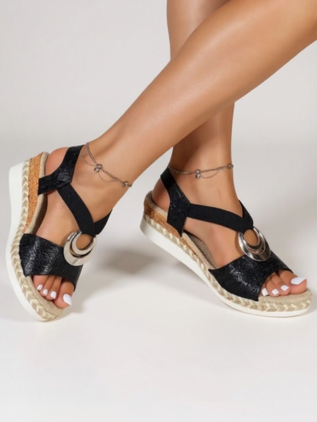 Luna | Crest Sandals