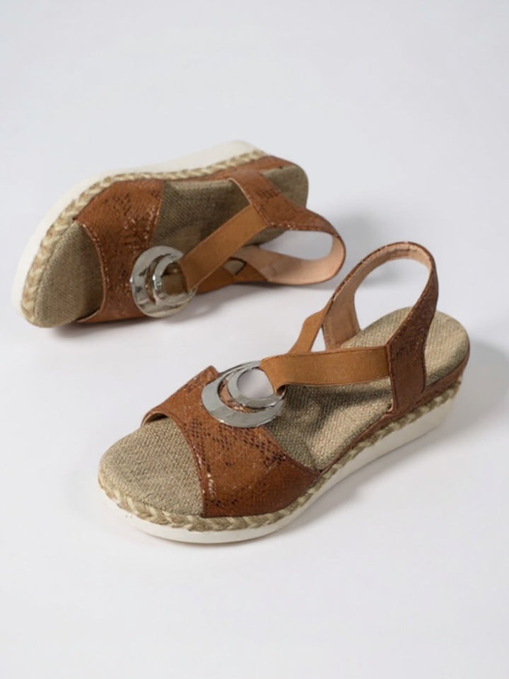 Luna | Crest Sandals