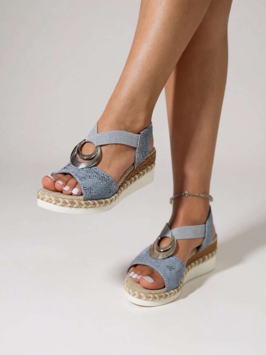 Luna | Crest Sandals