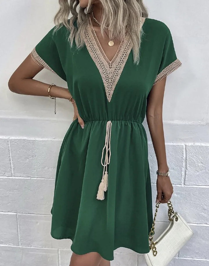 Josephine | Chic V-Neck Boho Dress with Flattering Waist Tie