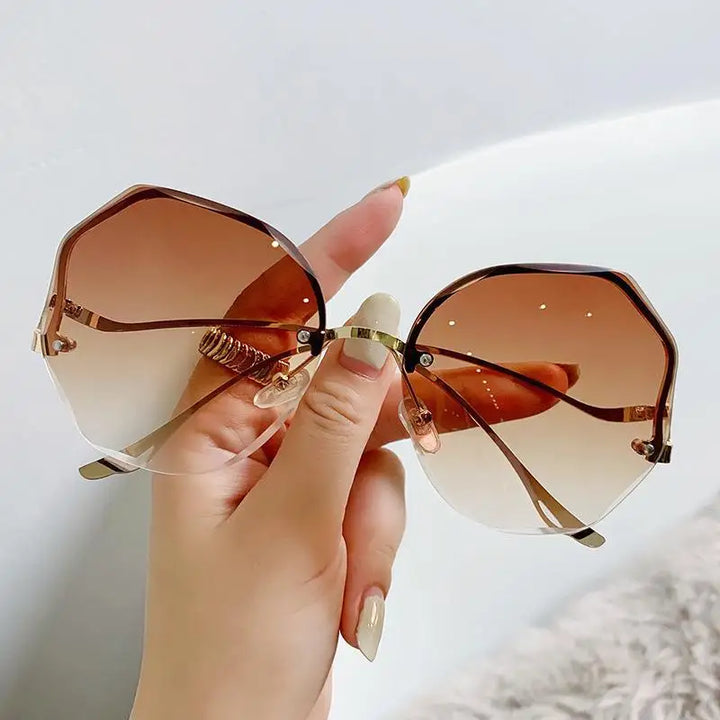 Moana | Ladies Stylish Design Oversized Square Sun Glasses