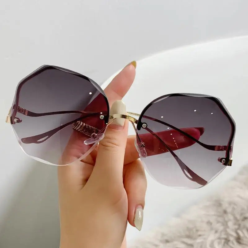 Moana | Ladies Stylish Design Oversized Square Sun Glasses