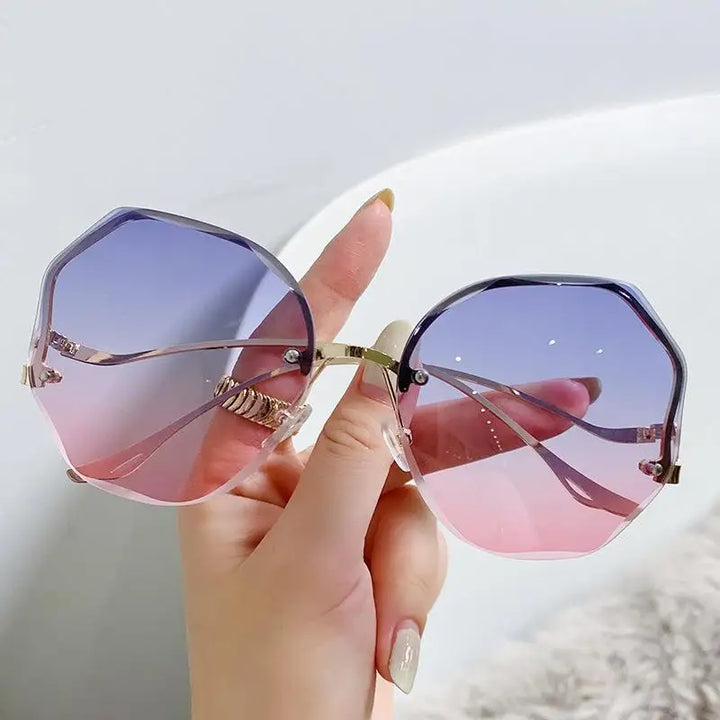 Moana | Ladies Stylish Design Oversized Square Sun Glasses