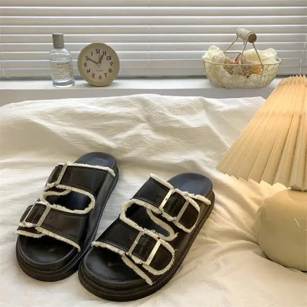 Capri™ | Comfort Buckle Slide – Soft Support with Everyday Style