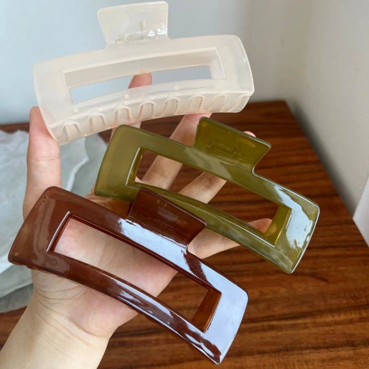 Liv1™ | 3CM Oversized Claw Clips For Thick Hair Women Geometric Shark Clip Versatile Minimalist Hair Clip Claws 、Girls Hair Accessories