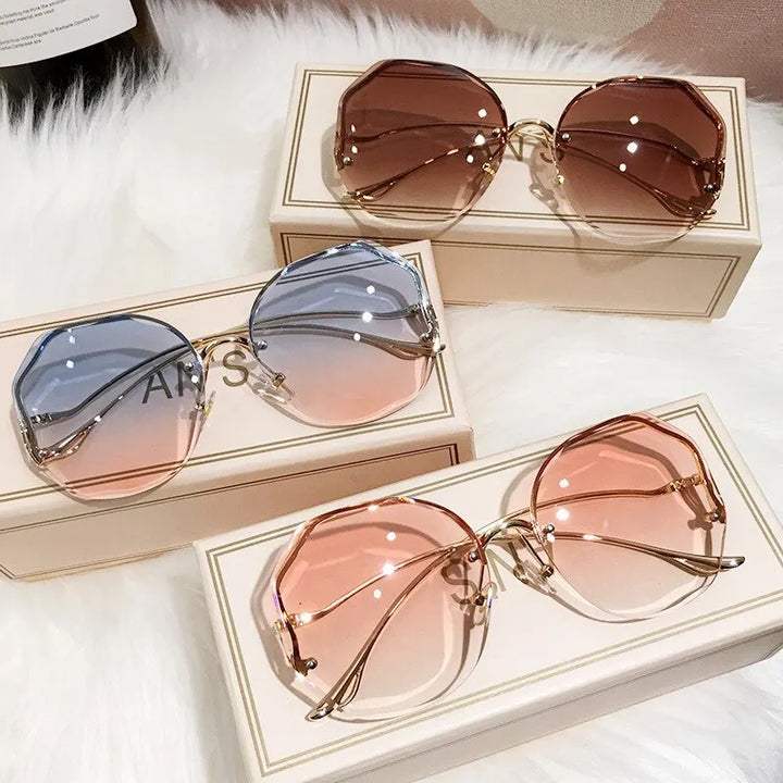 Moana | Ladies Stylish Design Oversized Square Sun Glasses