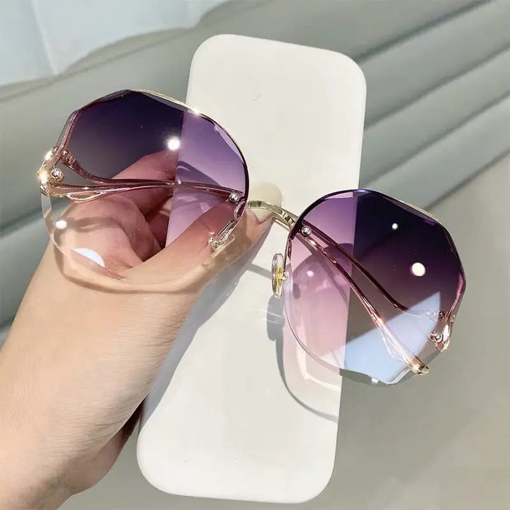 Moana | Ladies Stylish Design Oversized Square Sun Glasses