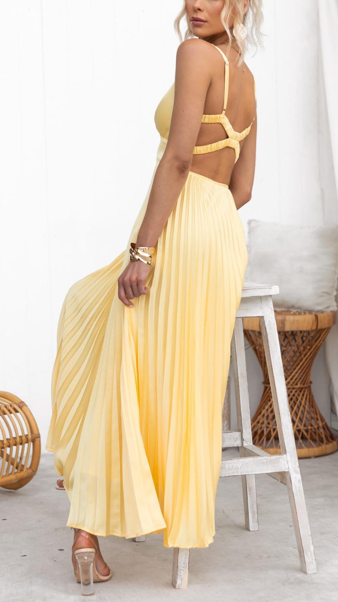 Nayeli™ | Elegant Pleated V-Neck Maxi Dress