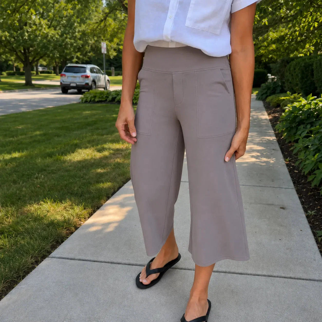 Calveth | Women's Wide Leg Cropped Pants with Pockets - Black - Image 14