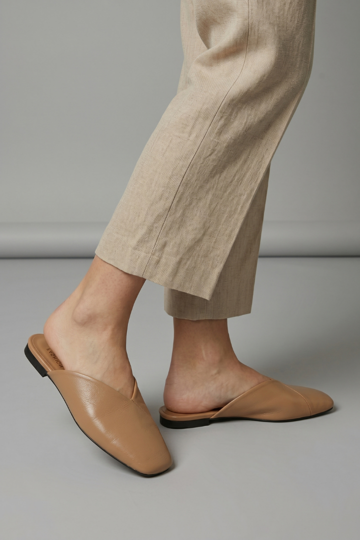 Halvinde | Women's Square Toe Mule Flats Slip-On - Camel - Image 5