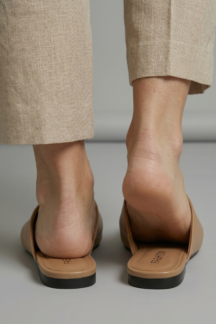Halvinde | Women's Square Toe Mule Flats Slip-On - Camel - Image 6