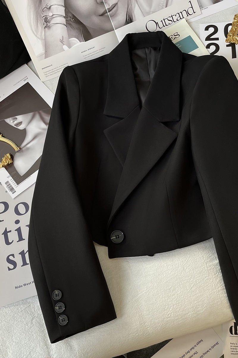 Ione | Women's Cropped Blazer with Notched Lapel - Champagne - Image 5