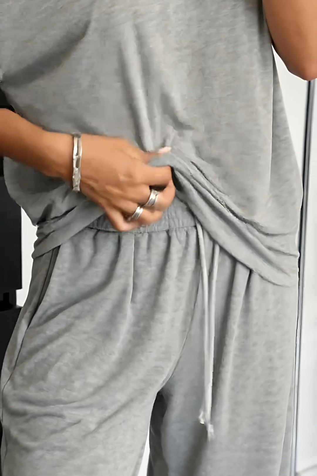 Thesswin | Women's Off Shoulder Two Piece Lounge Set - Image 4